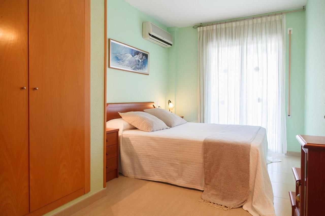 Uhc Village Park Apartments Salou Exterior photo